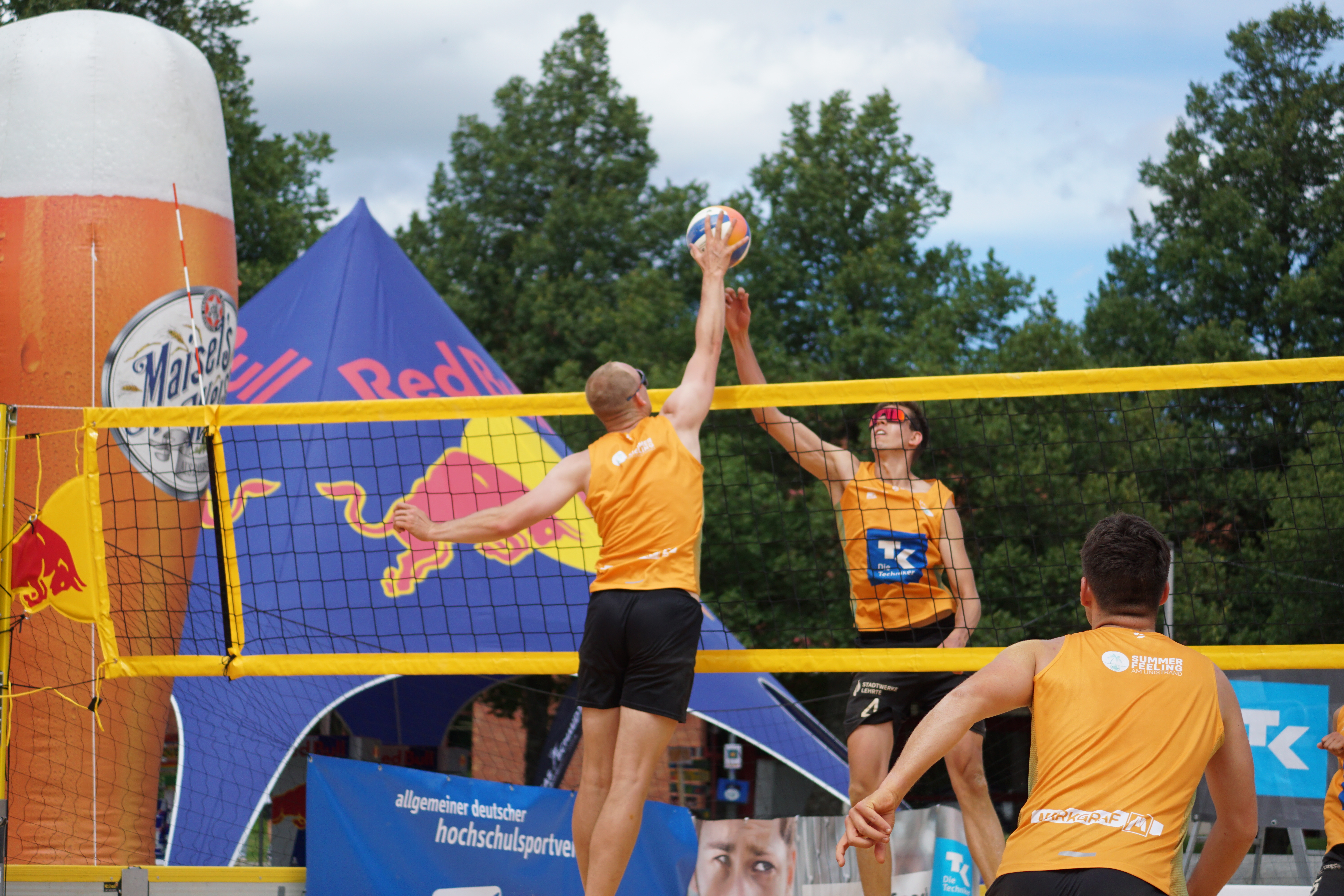 Foto: Beachvolleyball am Unistrand